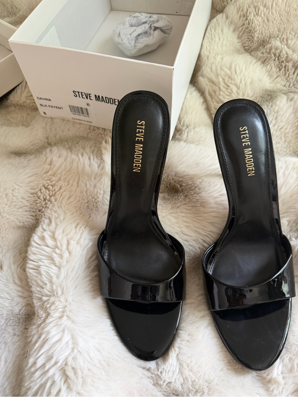 Steve Madden Black Patent Slide Mules - Picture 2 of 3